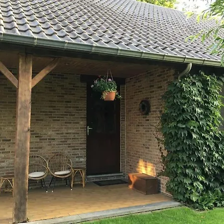 Villa Woning 'Chez Marley' In Maasmechelen Exterior foto