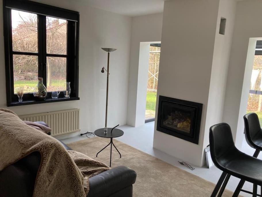 Ferienhaus Woning 'chez Marley' In Maasmechelen
